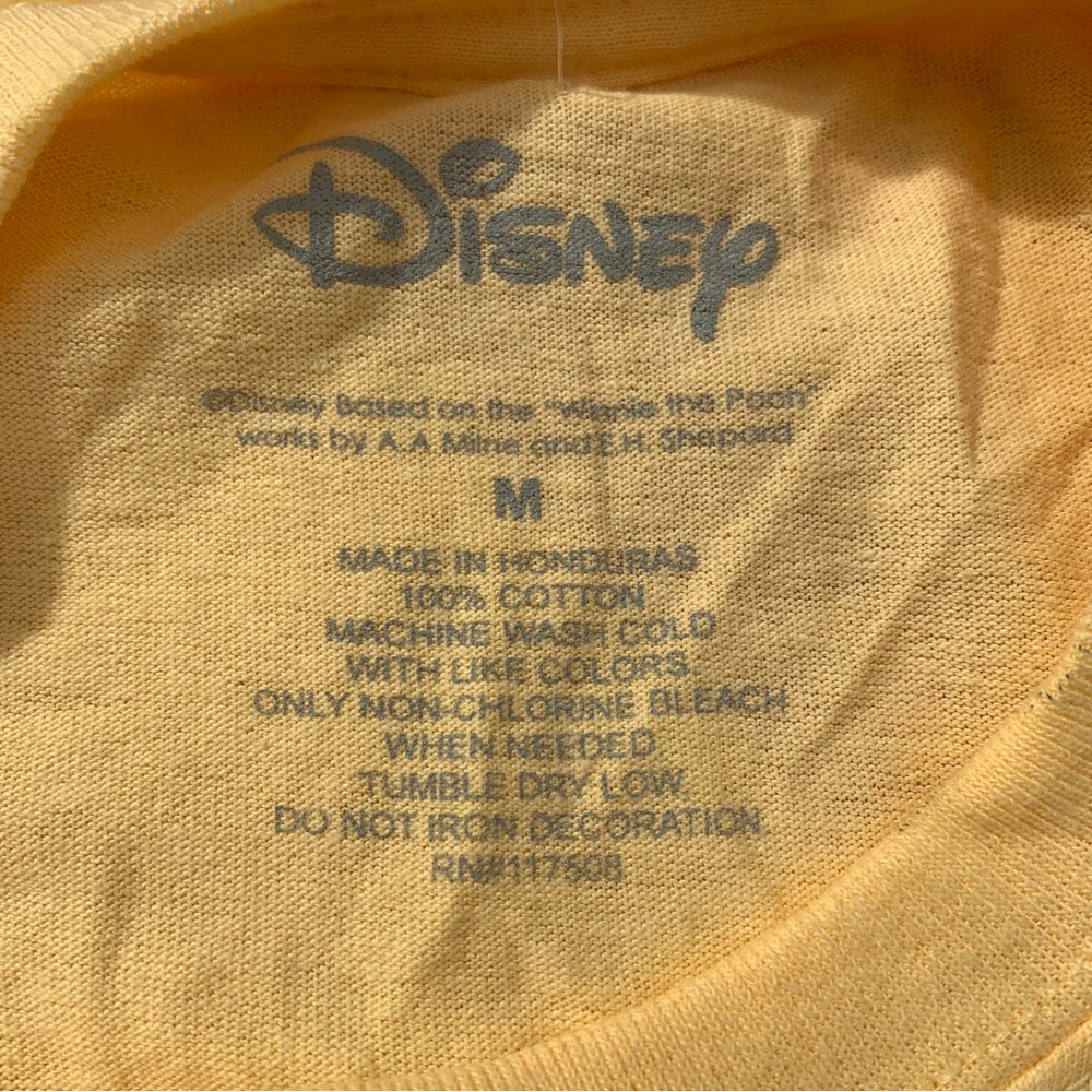 Disney Winnie The Pooh & Bee 🐝 Pale Yellow Graphic Tee w/ Side Knot 🍯 NWT sz M - Picture 6 of 6